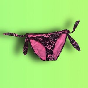 Y2K style kaligirlz bikini bottoms